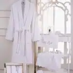 סט רחצה לכלה - חלוק רחצה, נעלי בית, מגבת פנים וגוף 100% כותנה